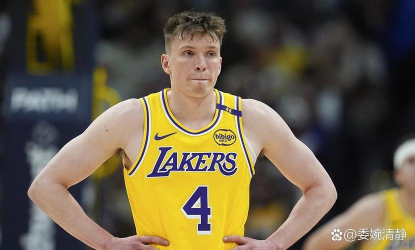 马健：湖人球员除小里外都没准备好 布朗尼&克内克特依旧板凳末端