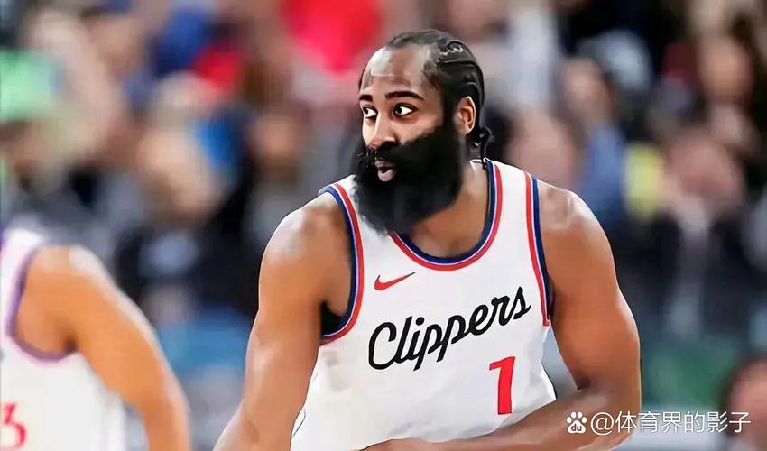 哈登：小卡夏天都在苦练打得很有侵略性 他已找回了赛季状态