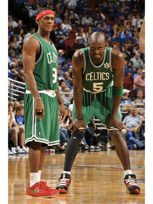 加内特：年轻球员需要自律和坚持 不知道有没有人教过他们这些