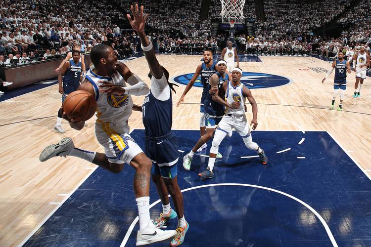 科尔：追梦、巴特勒与库明加同时上 场上空间存在明显问题！