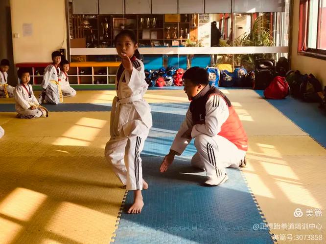 文班：我现在身体更强壮了 无论力量掌控还是对抗都有了提升