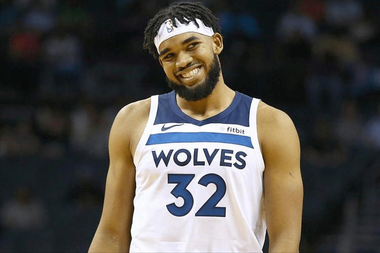 历史共6次背靠背同队球员拿最佳新秀：文班+卡斯尔 嘴哥+唐斯在列