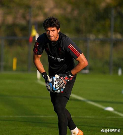 拉门斯：我在安特卫普成长了很多，曼联张开双臂欢迎了我