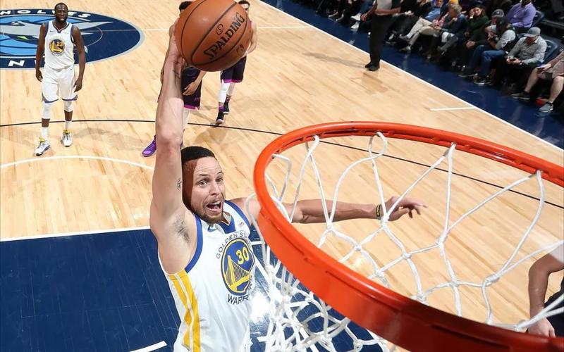 我也能扣！凯尔登高抛助攻科内特单臂空接暴扣！