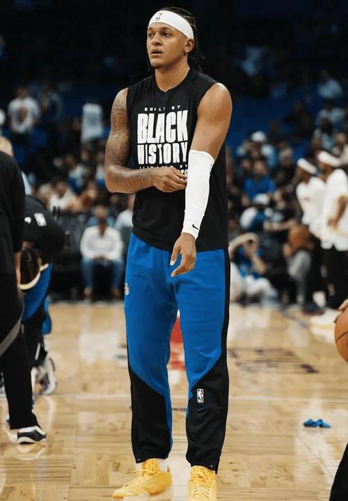 球迷喊再得两分 班凯罗哭笑不得：季前赛都赌？瘾这么大？