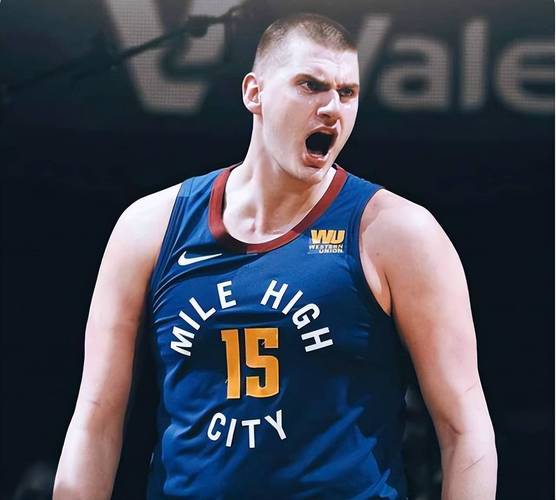 约基奇上赛季单赛季7次15+15+15追平大O 并列历史最多