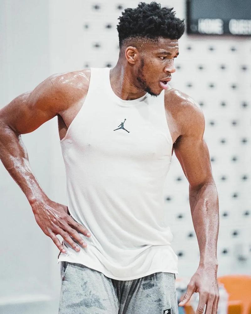 字母哥：我真的不知道未来会发生什么 人生永远充满变数