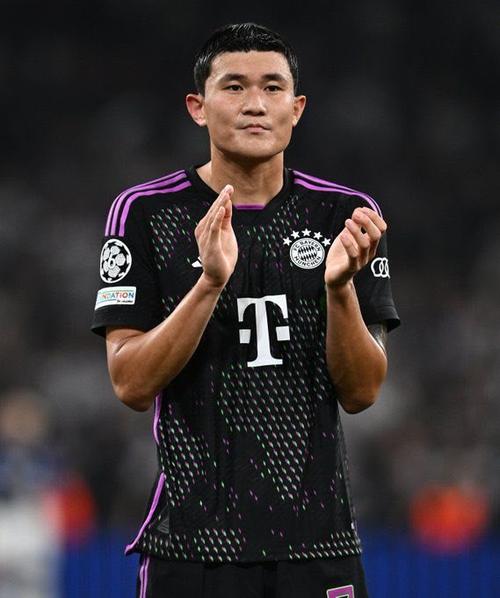 法尔克：金玟哉相信自己能争夺首发，一月份他离开拜仁可能性很小