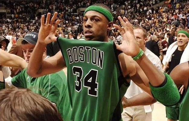 皮尔斯：万幸我被捅的夜店到医院就一条马路 不然我可能真没了