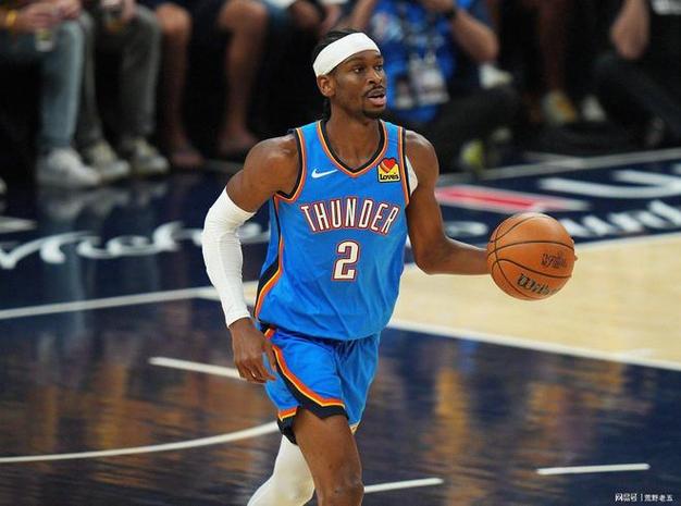 比杰伦威高一顺位！吉昂慢悠悠晃走防守人 压哨三分绝杀掘金！