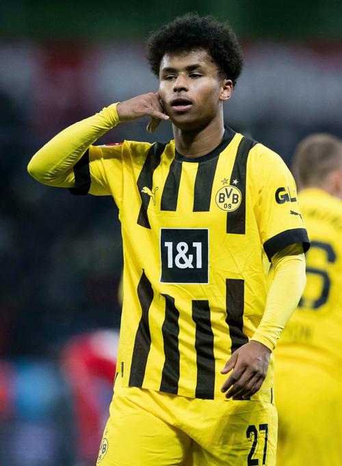 体图：多特已向阿德耶米提交初步续约报价，巴萨对球员感兴趣