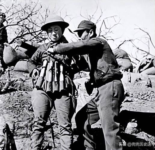 一片混乱!新鹏城掷手榴弹战术奏效,三镇防线忙中出错丢球