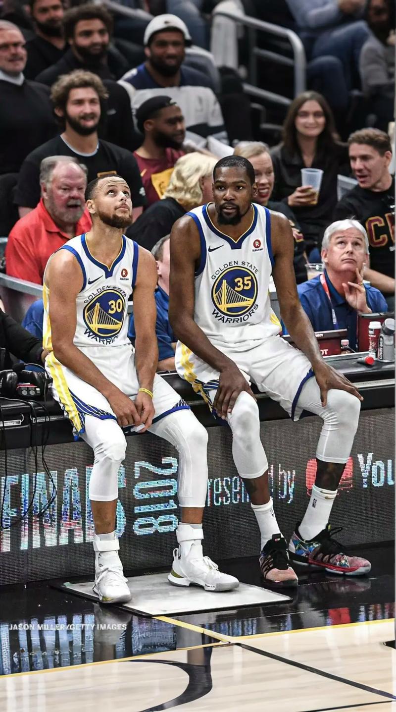 杜兰特:不觉得库里是鲨鱼而我是科比 FMVP证明了我