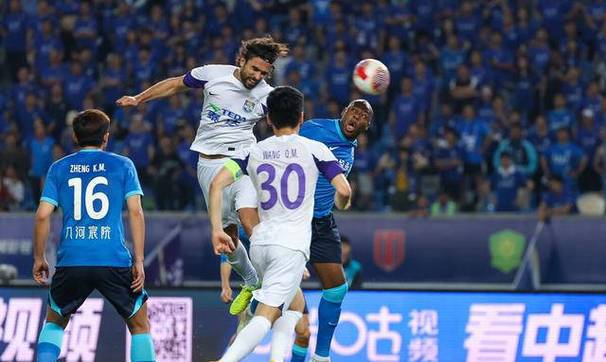 孔帕尼:这是典型的杯赛式鏖战 连战药厂巴黎很艰难但我们有信心