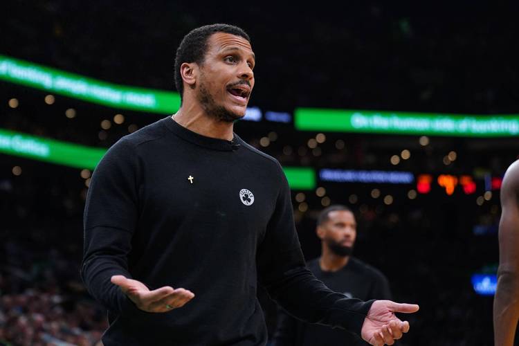 马祖拉：我们打法上的一些调整 恰好能发挥杰伦-布朗的优势