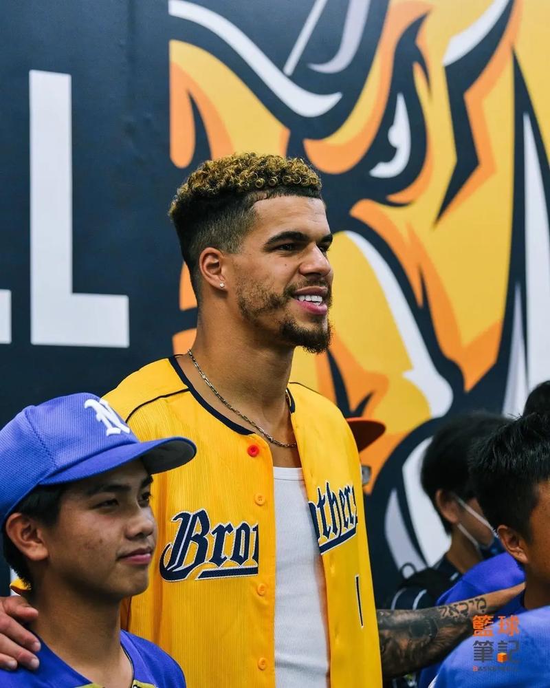 状态上佳！小迈克尔-波特三节14中11砍28分6板 三分5中4