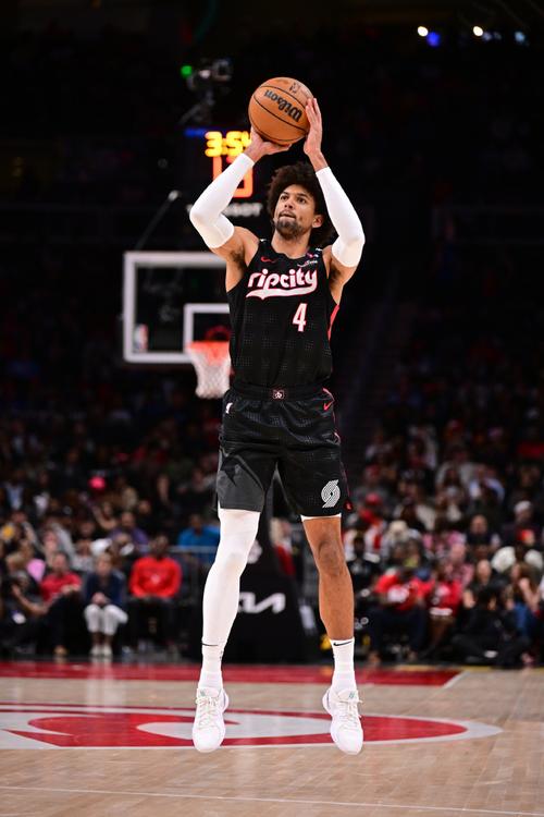 开拓者官方：塞布尔左手拇指尺侧副韧带撕裂 4-6周内重新评估