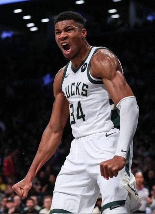 帕森斯：字母哥是非中锋版本的奥尼尔 健康的他是联盟前2、前4