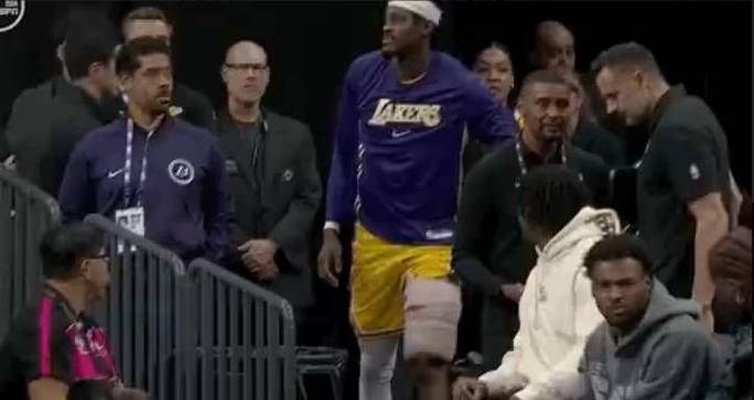 末节崩盘遭活塞逆转!独行侠媒体晒图开喷:尼科-哈里森脑损伤