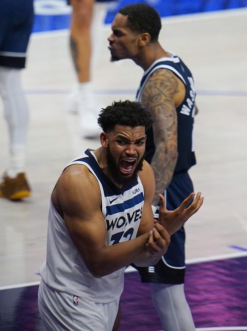 你追我赶！唐斯30+10篮板场次数已经超越东契奇