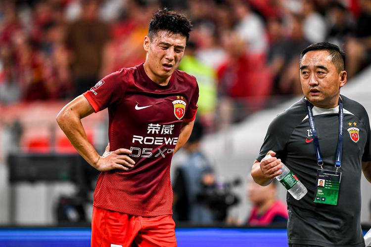 中超争冠队均输球！海港、申花亚冠均输球，退出争冠的蓉城取1分