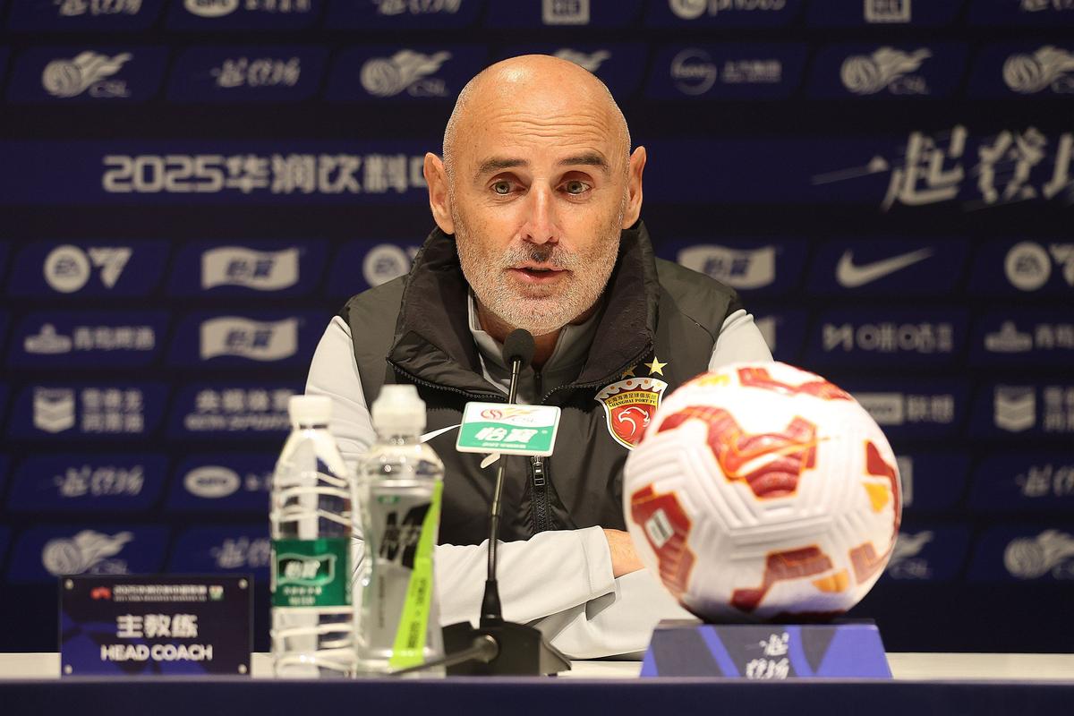 记者：海港错失良机后穆斯卡特并非被“气”走，而是抽空上个厕所