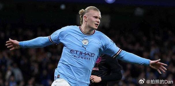 伊格莱西亚斯：哈兰德是当世最佳前锋 德罗巴是历史最佳前锋