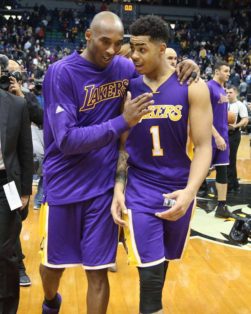 水晶宫双子星！埃泽、奥利塞赛后交换球衣 两人均成球队中流砥柱